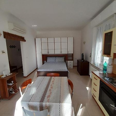 Breve Ristoro Apartment Parma Bagian luar foto