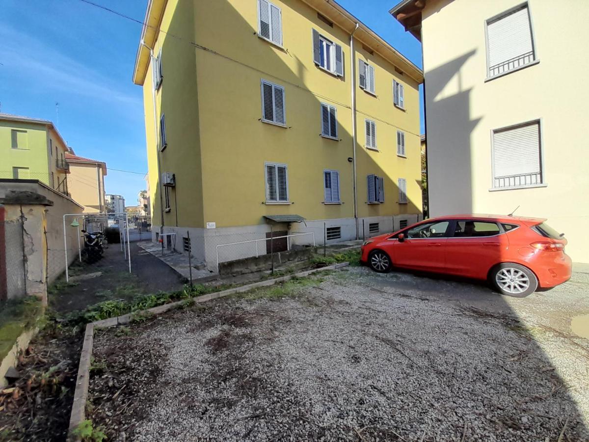 Breve Ristoro Apartment Parma Bagian luar foto